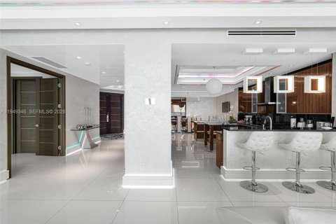 Купить кондоминиум в Холливуд, Флорида 3 спальни, 315.4м2, № 2006406 - фото 30