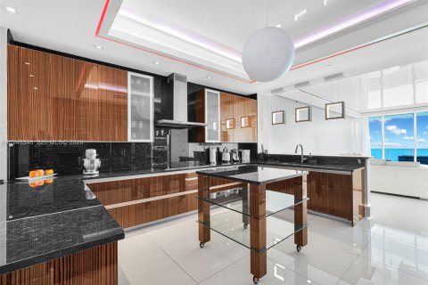 Купить кондоминиум в Холливуд, Флорида 3 спальни, 315.4м2, № 2006406 - фото 21