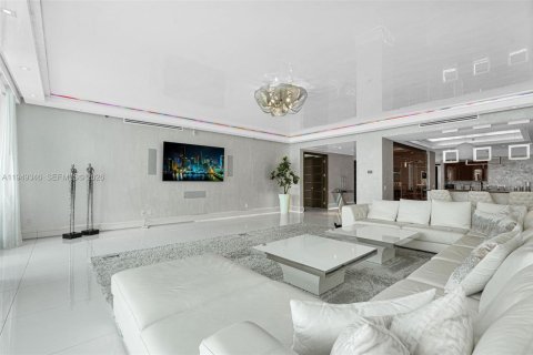 Купить кондоминиум в Холливуд, Флорида 3 спальни, 315.4м2, № 2006406 - фото 6