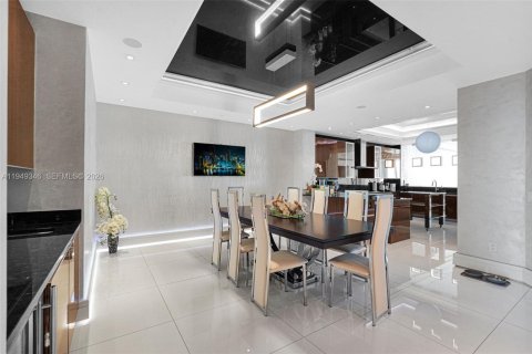 Купить кондоминиум в Холливуд, Флорида 3 спальни, 315.4м2, № 2006406 - фото 17