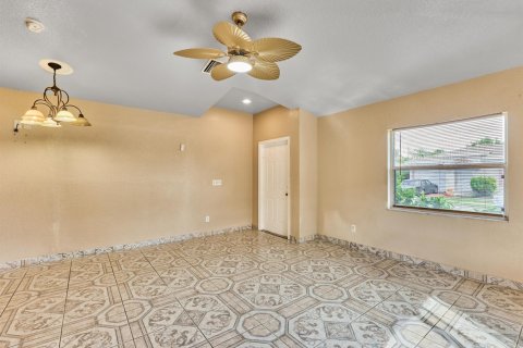 Villa ou maison à vendre à Boynton Beach, Floride: 3 chambres, 100.71 m2 № 2085268 - photo 12