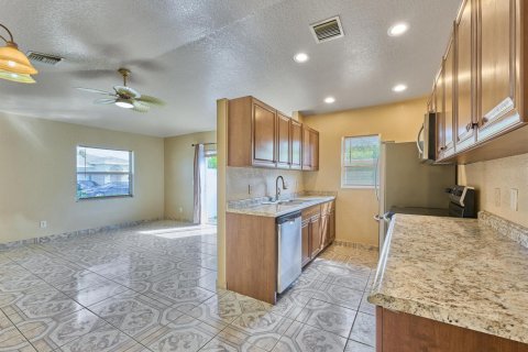 Villa ou maison à vendre à Boynton Beach, Floride: 3 chambres, 100.71 m2 № 2085268 - photo 15