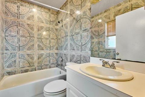Villa ou maison à vendre à Boynton Beach, Floride: 3 chambres, 100.71 m2 № 2085268 - photo 28