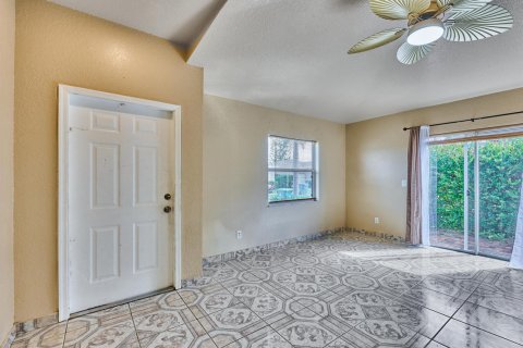 Villa ou maison à vendre à Boynton Beach, Floride: 3 chambres, 100.71 m2 № 2085268 - photo 9