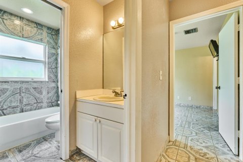 Villa ou maison à vendre à Boynton Beach, Floride: 3 chambres, 100.71 m2 № 2085268 - photo 29