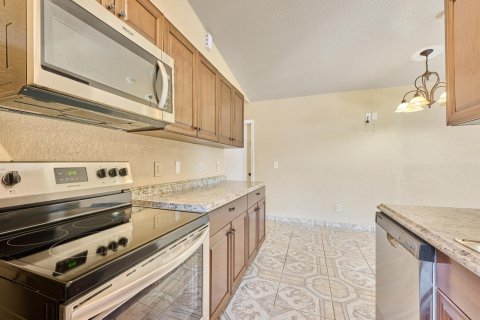 Villa ou maison à vendre à Boynton Beach, Floride: 3 chambres, 100.71 m2 № 2085268 - photo 17
