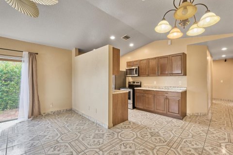 Villa ou maison à vendre à Boynton Beach, Floride: 3 chambres, 100.71 m2 № 2085268 - photo 13