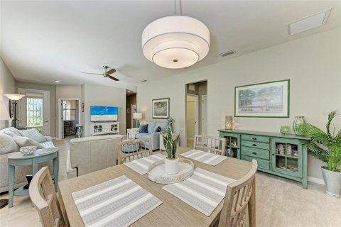 House in Bradenton, Florida 2 bedrooms, 133.78 sq.m. № 1681542 - photo 12