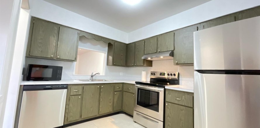 Condo in St. Lucie, Florida, 2 bedrooms № 2083060