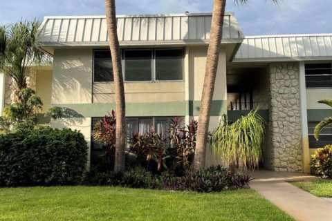 Condo in St. Lucie, Florida, 2 bedrooms № 2083060 - photo 9