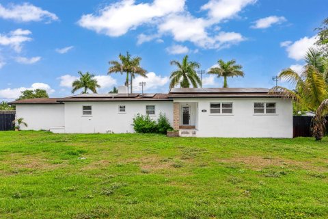 Villa ou maison à vendre à Pahokee, Floride: 3 chambres, 216.56 m2 № 2146874 - photo 8