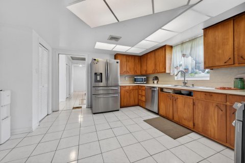 Villa ou maison à vendre à Pahokee, Floride: 3 chambres, 216.56 m2 № 2146874 - photo 3
