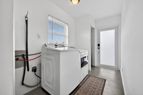 Villa ou maison à vendre à Pahokee, Floride: 3 chambres, 216.56 m2 № 2146874 - photo 21