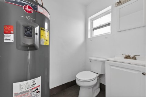 Villa ou maison à vendre à Pahokee, Floride: 3 chambres, 216.56 m2 № 2146874 - photo 23