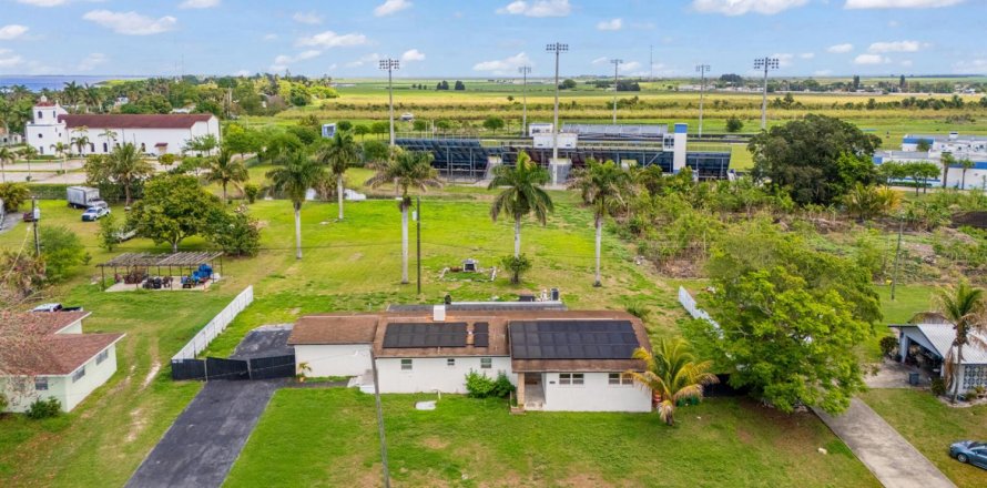 Villa ou maison à Pahokee, Floride 3 chambres, 216.56 m2 № 2146874