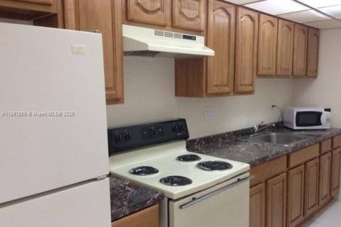 Condo in Doral, Florida, 1 bedroom  № 1847679 - photo 8