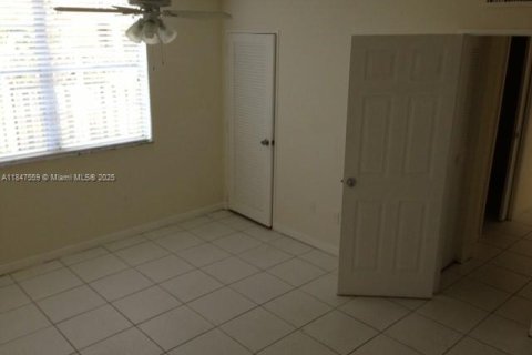 Condo in Doral, Florida, 1 bedroom  № 1847679 - photo 6