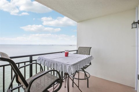 Condo à Dunedin, Floride, 2 chambres  № 2094840