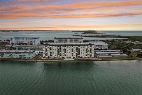 Copropriété à vendre à Dunedin, Floride: 2 chambres, 90.58 m2 № 2094840 - photo 4