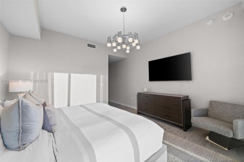 Condominio en venta en Miami, Florida, 4 dormitorios, 224.64 m2 № 2076989 - foto 19