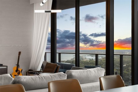 Condominio en venta en Miami, Florida, 4 dormitorios, 224.64 m2 № 2076989 - foto 7