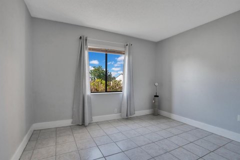 Condo in Altamonte Springs, Florida, 2 bedrooms  № 1852812 - photo 21