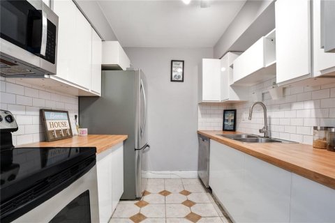 Condo in Altamonte Springs, Florida, 2 bedrooms  № 1852812 - photo 15