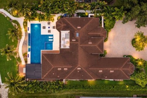 Villa ou maison à vendre à Bradenton, Floride: 4 chambres, 421.68 m2 № 2399245 - photo 5