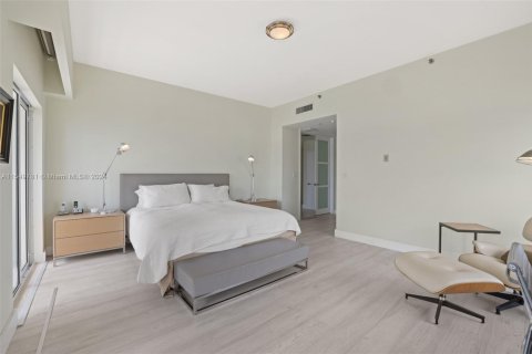 Снять в аренду кондоминиум в Майами-Бич, Флорида 3 спальни, 207.54м2, № 1985178 - фото 19