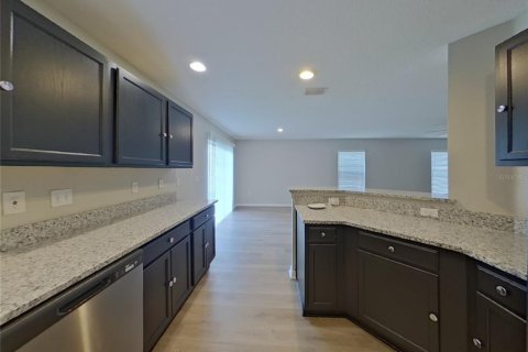 Casa en alquiler en Land O' Lakes, Florida, 3 dormitorios, 172.98 m2 № 1911082 - foto 5