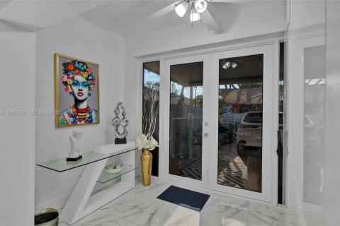 House in Homestead, Florida 3 bedrooms, 146.79 sq.m. № 2041772 - photo 12