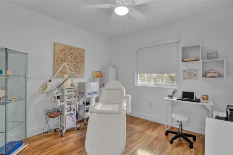 House in Homestead, Florida 3 bedrooms, 146.79 sq.m. № 2041772 - photo 29