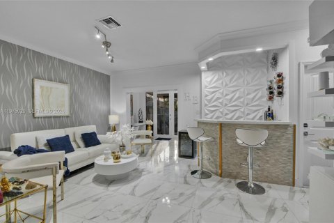 House in Homestead, Florida 3 bedrooms, 146.79 sq.m. № 2041772 - photo 8