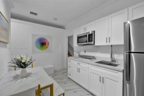 House in Homestead, Florida 3 bedrooms, 146.79 sq.m. № 2041772 - photo 19