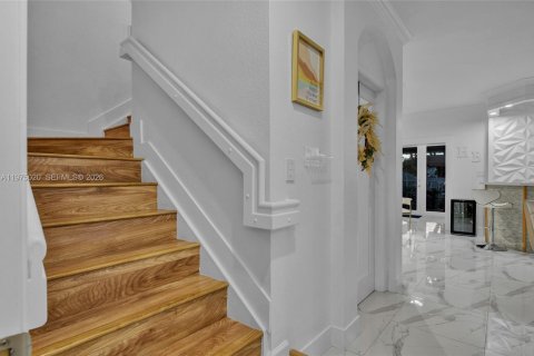 House in Homestead, Florida 3 bedrooms, 146.79 sq.m. № 2041772 - photo 21