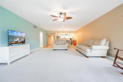 Condo in Punta Gorda, Florida, 3 bedrooms  № 1909566 - photo 11
