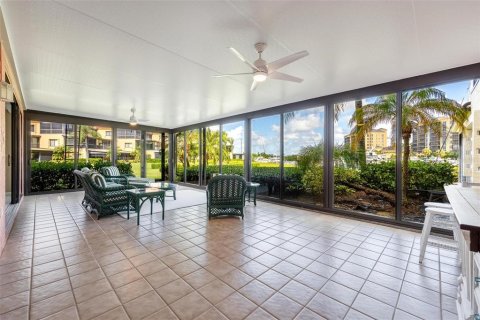 Condo in Punta Gorda, Florida, 3 bedrooms  № 1909566 - photo 8