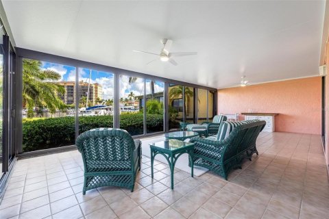 Condo in Punta Gorda, Florida, 3 bedrooms  № 1909566 - photo 9
