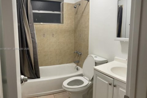 Снять в аренду виллу или дом в Майами, Флорида 3 спальни, 101.45м2, № 2006281 - фото 9