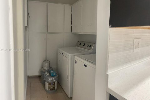 Снять в аренду виллу или дом в Майами, Флорида 3 спальни, 101.45м2, № 2006281 - фото 17