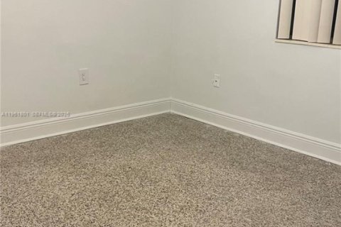 Снять в аренду виллу или дом в Майами, Флорида 3 спальни, 101.45м2, № 2006281 - фото 5