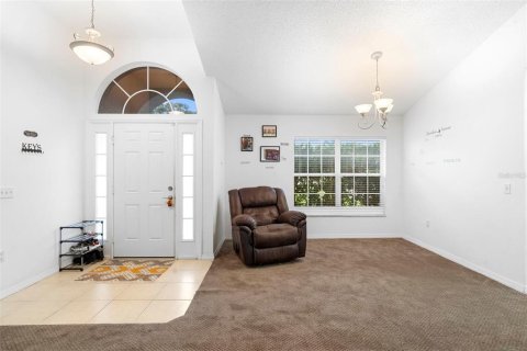 House in Deltona, Florida 3 bedrooms, 179.49 sq.m. № 1900122 - photo 5