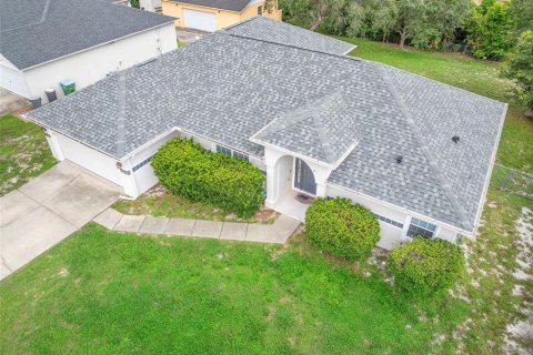 House in Deltona, Florida 3 bedrooms, 179.49 sq.m. № 1900122 - photo 3