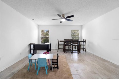House in Deltona, Florida 3 bedrooms, 179.49 sq.m. № 1900122 - photo 20