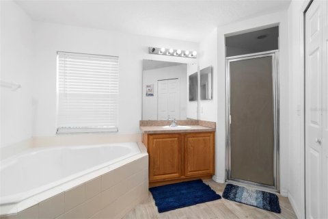 House in Deltona, Florida 3 bedrooms, 179.49 sq.m. № 1900122 - photo 26