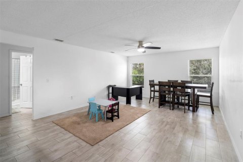 House in Deltona, Florida 3 bedrooms, 179.49 sq.m. № 1900122 - photo 19