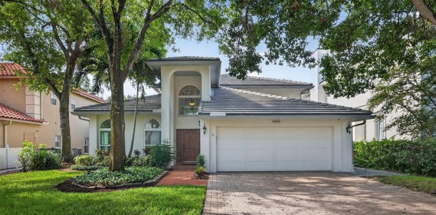 House in Tampa, Florida 4 bedrooms, 255.85 sq.m. № 1904980