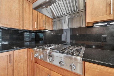 Villa ou maison à vendre à Tampa, Floride: 4 chambres, 255.85 m2 № 1904980 - photo 13