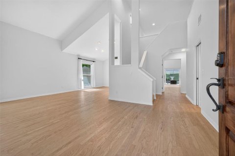 Villa ou maison à vendre à Tampa, Floride: 4 chambres, 255.85 m2 № 1904980 - photo 3