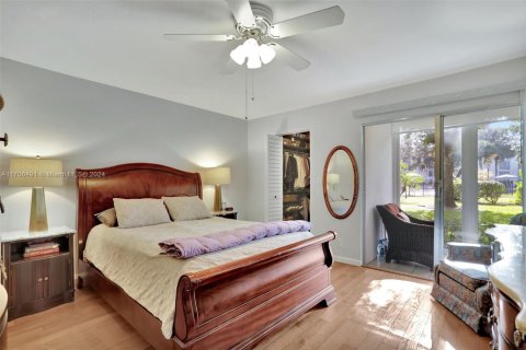 Condo in Coconut Creek, Florida, 2 bedrooms  № 1462218 - photo 15